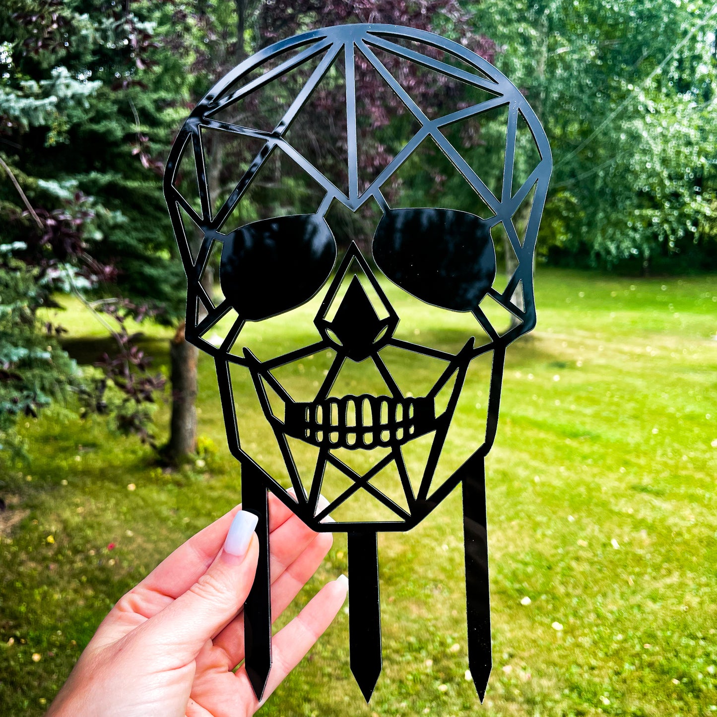 Geometric Skull Trellis